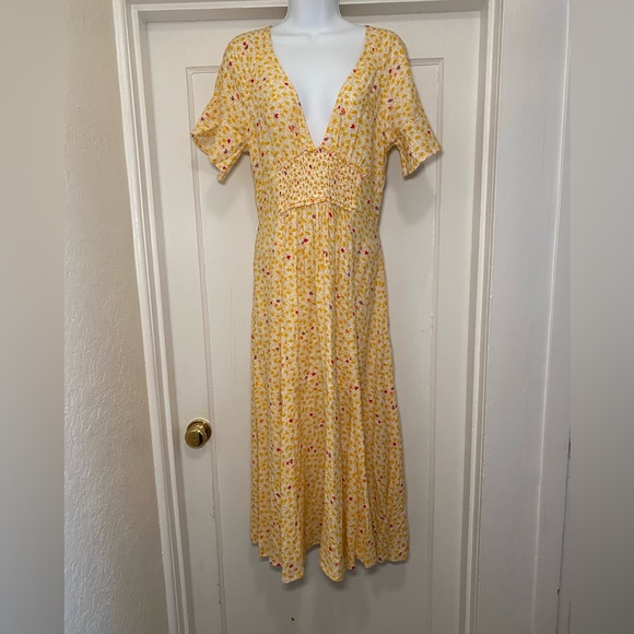 EUC Free People In Full Bloom Floral Ivory/Yellow Ruffle Midi Dress w/ Smocking - Picture 5 of 13